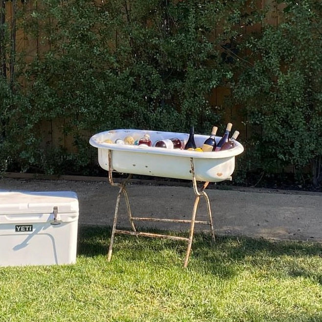 Vintage Tub Rental